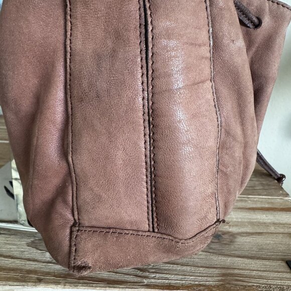 Junior Drake Brown Lambskin Leather Gathered Pocket Squishy Hobo Shoulder Bag - Picture 13 of 17